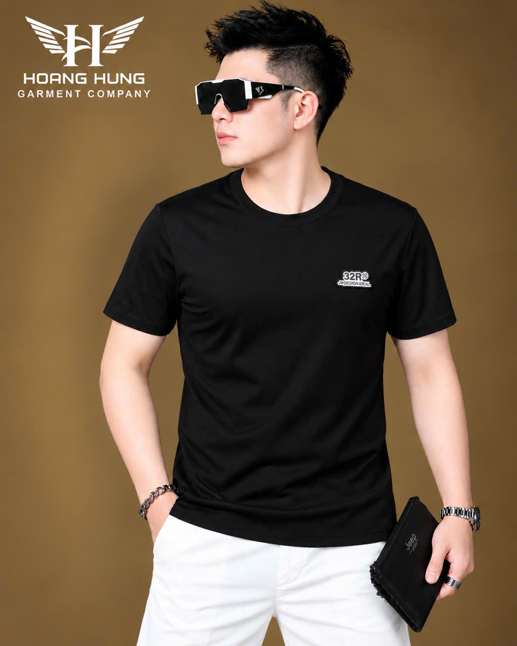 Áo thun nam cổ tròn QC – gắn tem logo chữ nhật ngực trái (Đen) - xưởng sỉ Hoàng Hưng