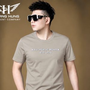 Áo thun nam cổ tròn QC – in nổi chữ ngực ngôi sao (Be) - xưởng sỉ Hoàng Hưng