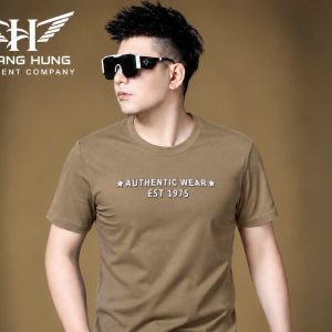 Áo thun nam cổ tròn QC – in nổi chữ ngực ngôi sao (Nâu) - xưởng sỉ Hoàng Hưng